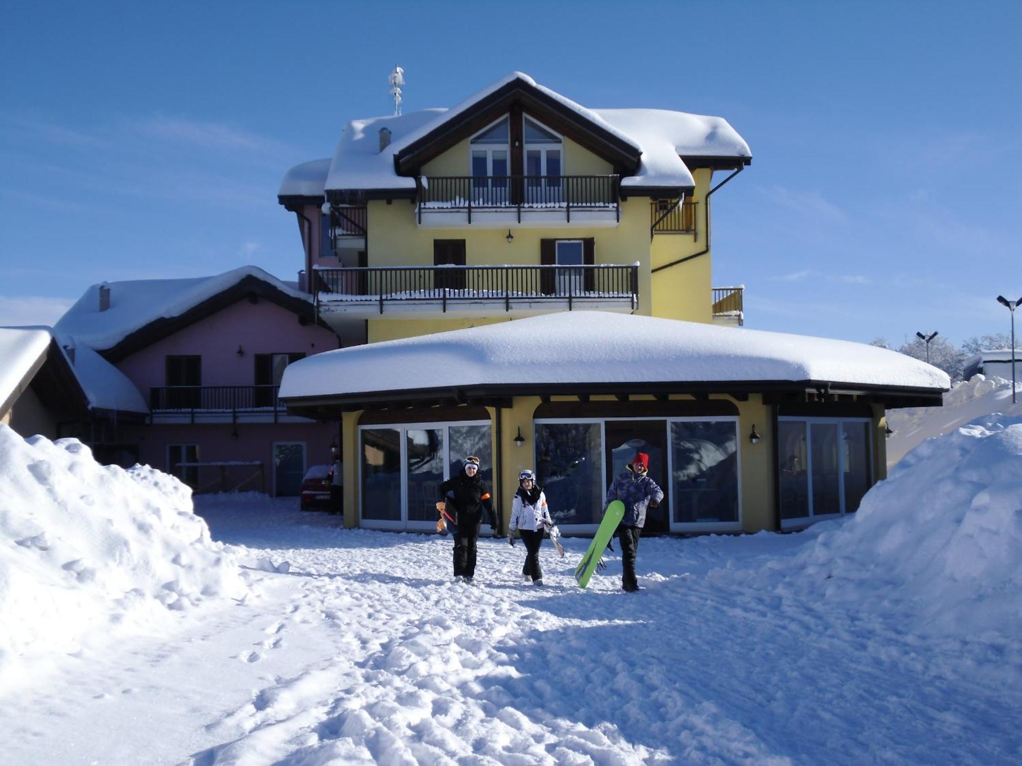 Hotel Residence Bellavista Брентонико Екстериор снимка